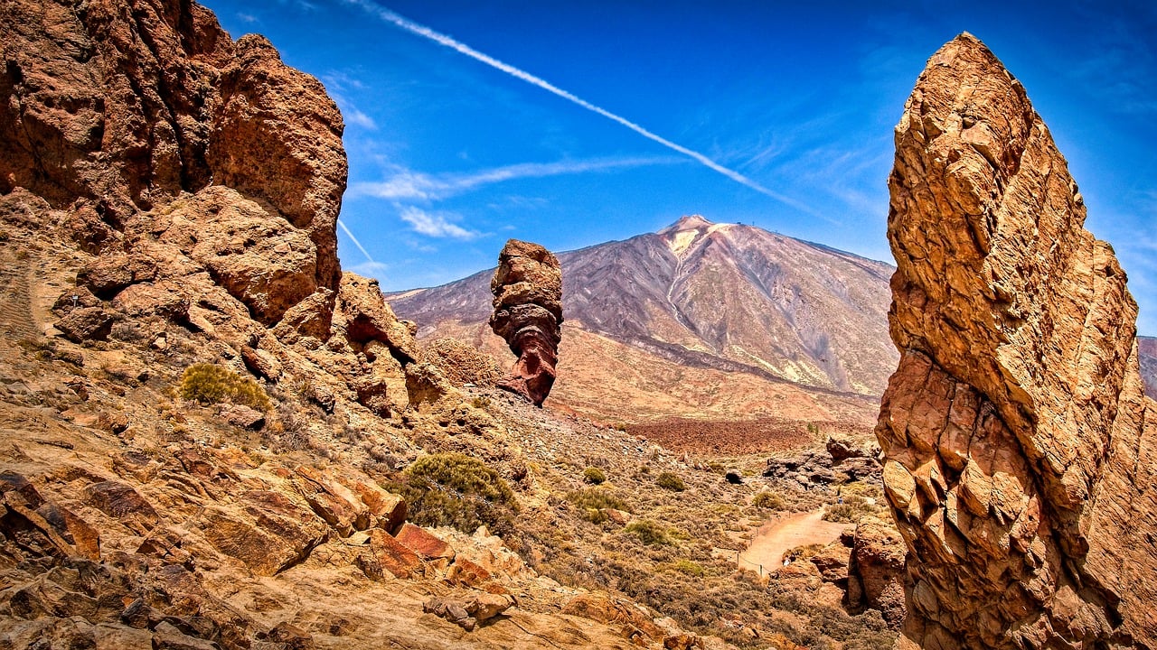 Canary Islands: The Top Pick for Nearly Half of Tourists in Late 2024